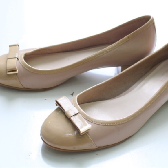 Cole Haan Bow low pumps - Picture 7 of 10